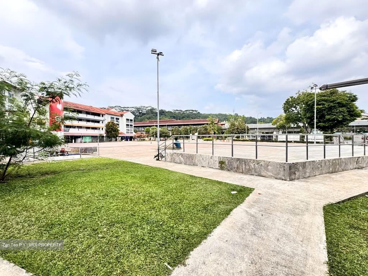 Bukit Batok Street 31 (D23), Shop House #570501241
